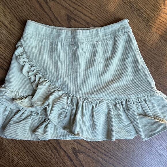 Altered State Cream Corduroy Ruffled Preppy Classic Old Money Small Mini Skirt - Picture 1 of 6